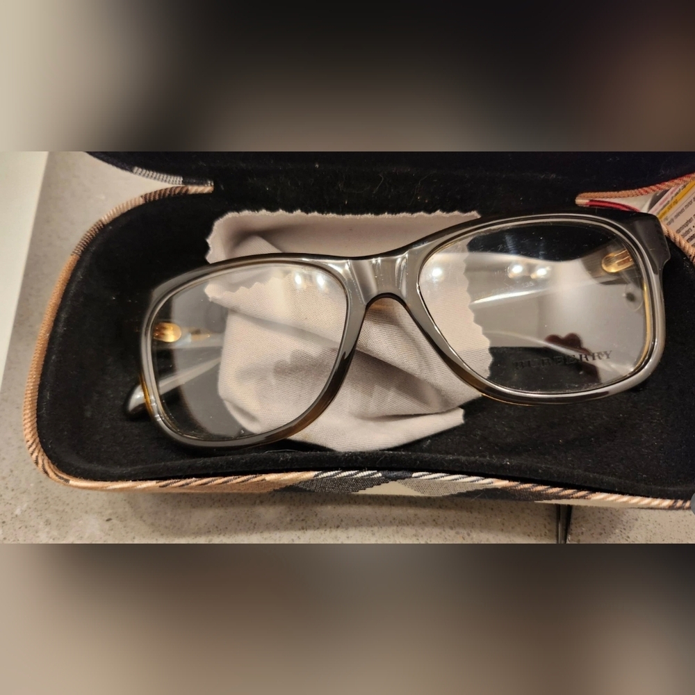 Burberry Men’s Gray/Brown Rectangular Glasses